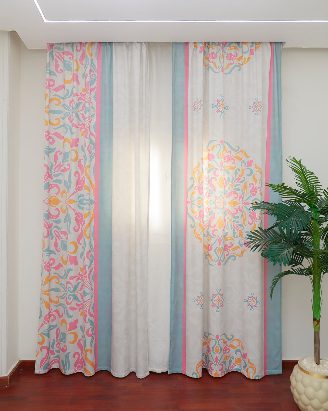 Curtain - Celine