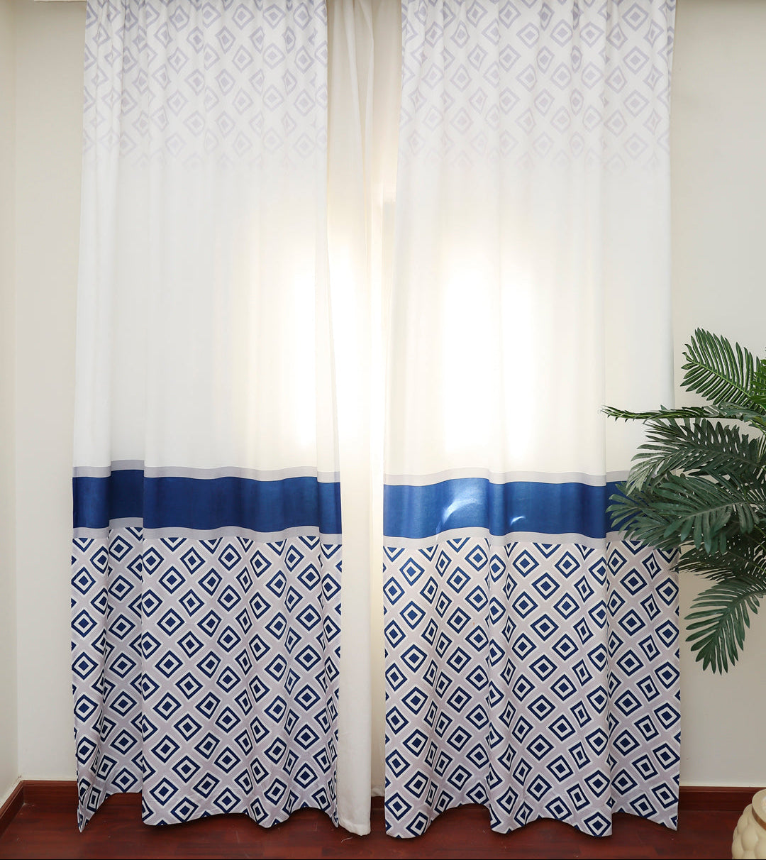 Curtain - Liana