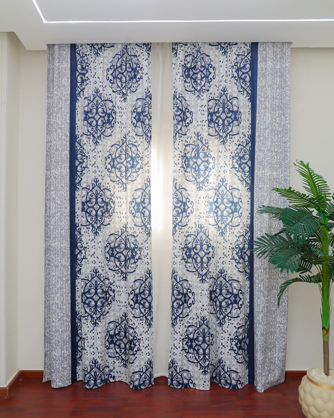Curtain - Lafora